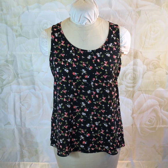 Express Top Sleeveless Split Shirttail Black Floral Medium - Picture 1 of 7